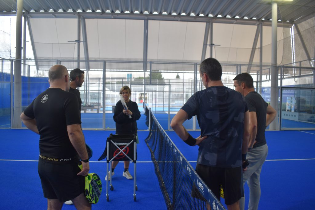 Esprit d'équipe et cohésion grâce au padel